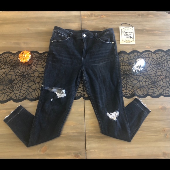 Abercrombie & Fitch Pants - Abercrombie & Fitch High Rise Black Skinny Jean